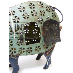 Świnka w Okularach lampion Figurka metalowa z recyclingu